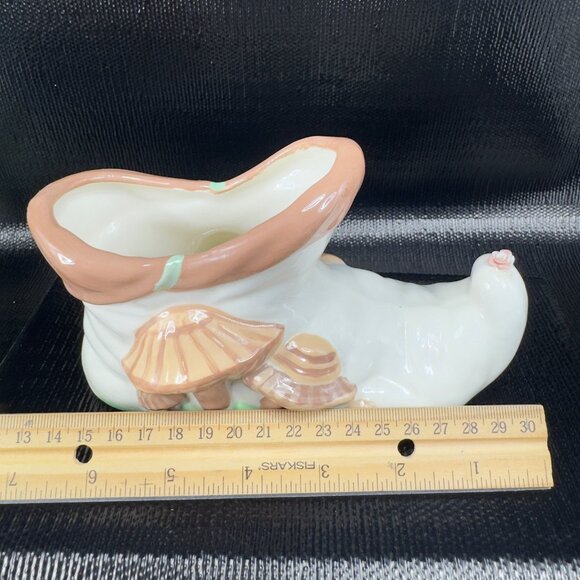 1976 Hand Painted Ceramic Shoe Shaped Planter Container Flower Pot Mushrooms - Picture 3 of 10